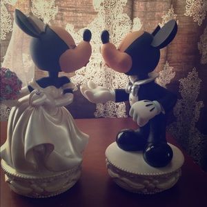 Mickey and Minnie bride and groom bobble head